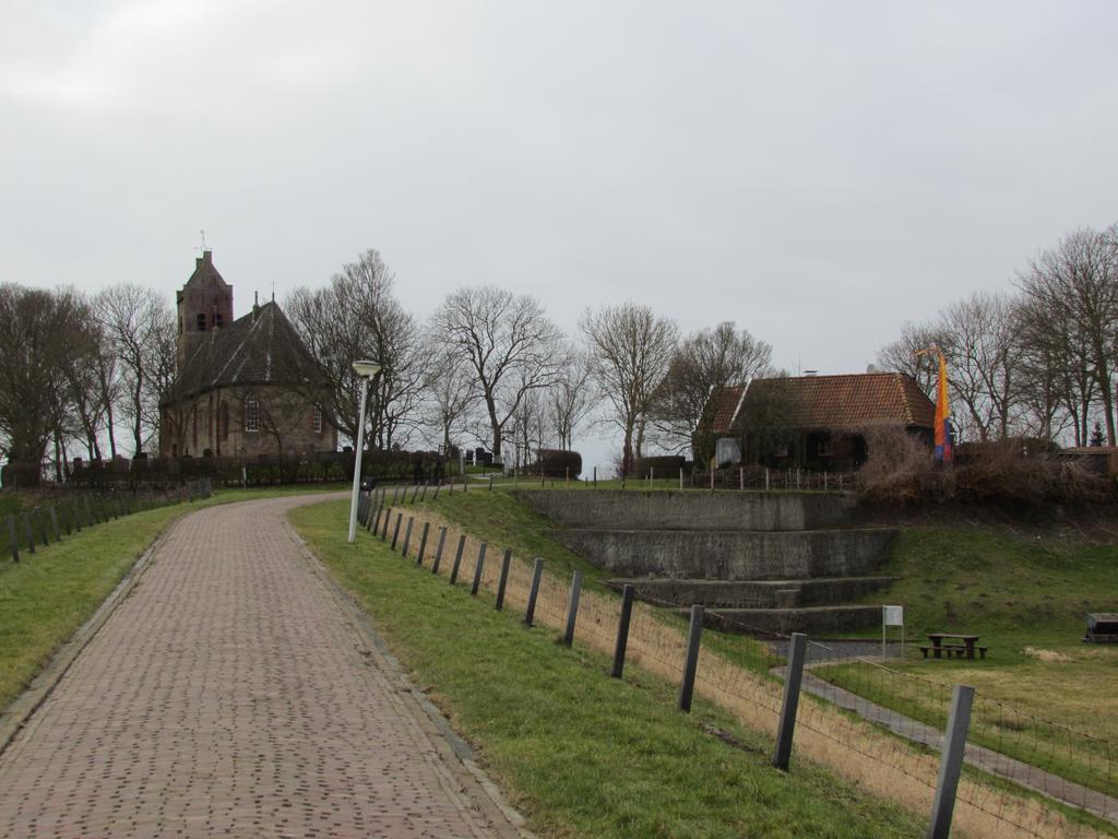 Het Schoolhuis Bed & Breakfast Ferwerd Exterior foto